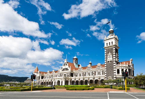 Photo:  Dunedin Railway Station, Nuova Zelanda